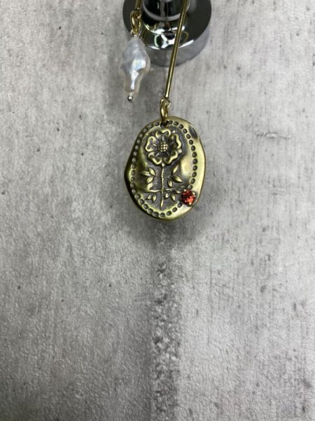 画像2: rurumu: mix motif boys earring brass gold red (2)