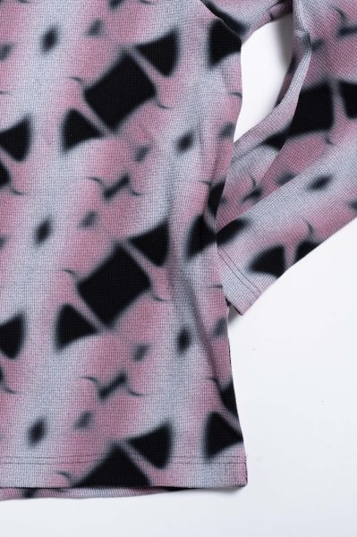 画像3: AMORPHIA TOKYO Threshold Hoodie Fissure Pink/Black (3)