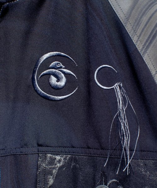 画像5: N'enuphar 家紋柄刺繍×播州織写真風ジャガード リバーシブルスカジャン (5)