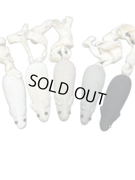 画像4: the tens -the10s linen rats amulet necklace white (4)