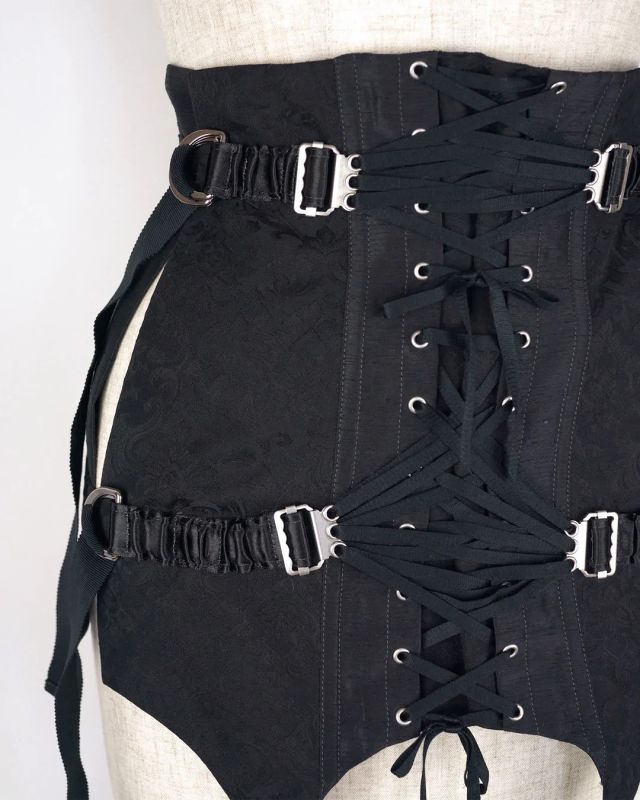 rurumu: 23SS fan lacing corset コルセット 黒ベルト - TONFERREIRACOM